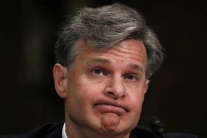 Đề cử giám đốc FBI của ông Trump không thề trung thành