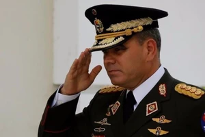 Venezuela nói ông Trump đe dọa quân sự là 'điên rồ'