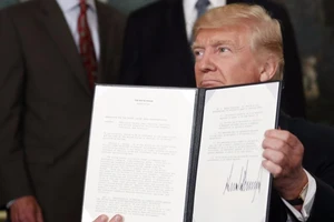 Ông Trump chính thức điều tra thương mại Trung Quốc