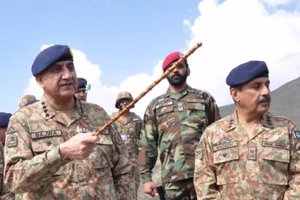 Thủ tướng Pakistan họp tướng lĩnh bàn đối phó Mỹ