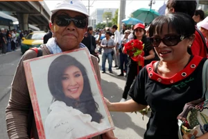 Bà Yingluck được bật đèn xanh rời Thái Lan?