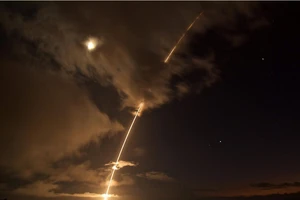 Lo ngại Triều Tiên, Mỹ diễn tập bắn hạ tên lửa