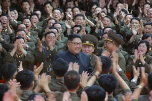 Ông Kim Jong-un ngày càng ưu tiên quân sự