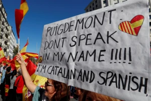 Catalonia: Phe ủng hộ thống nhất ‘phản đòn’