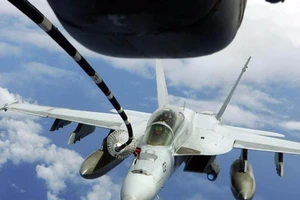 Mỹ bắt đầu không kích IS ở Somalia