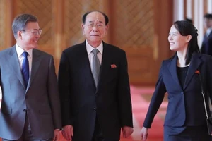 Ông Kim Jong-un mời ông Moon Jae-in qua Triều Tiên