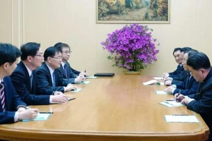 Ông Kim Jong-un đãi tiệc tối phái đoàn Hàn Quốc