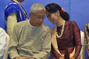 Tổng thống Myanmar bất ngờ từ chức