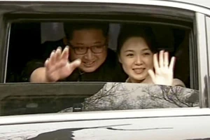 Ông Kim Jong-un công du chớp nhoáng làm Mỹ bối rối