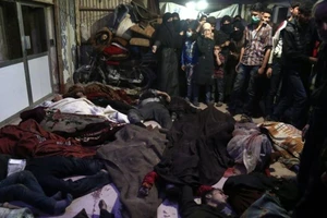 Mỹ liên minh Anh, Pháp đánh Syria