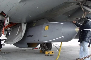 Pháp 'chật vật' khi nã 12 quả tên lửa vào Syria