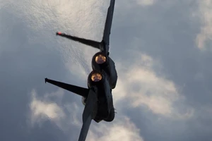 Israel tin sắp bị Iran nã tên lửa trả đũa