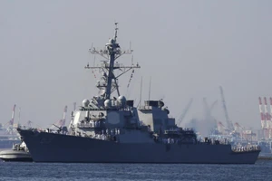 Mỹ đưa tàu khu trục tên lửa tân tiến USS Milius đến Nhật