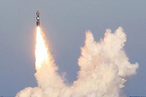 Nga thử 4 tên lửa đạn đạo xuyên lục địa từ tàu ngầm hạt nhân