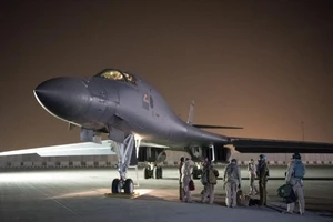 Mỹ trùm mền toàn bộ máy bay ném bom B-1B Lancer vì lỗi an toàn