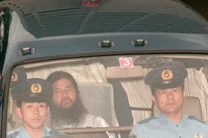Nhật xử tử Giáo chủ Shoko Asahara giết 13 người bằng khí sarin