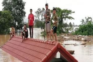Vỡ đập thủy điện ở Lào, hàng trăm người mất tích