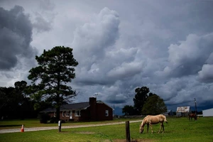 Mỹ lo ngại nguy hiểm bất thường của bão Florence