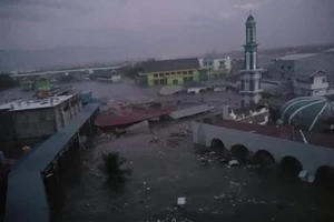 Động đất-sóng thần Indonesia: Số người chết tăng lên 384
