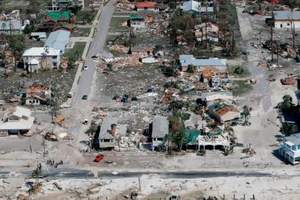 Mỹ: Siêu bão Michael 'như một quả bom phát nổ'