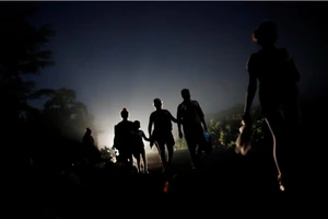 Mỹ sắp đưa 1.000 quân tới biên giới Mexico chặn người di cư