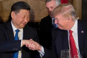 Ông Trump: Đã sẵn sàng đánh thuế lên 267 tỉ đô hàng Trung Quốc