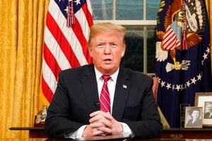 Phát biểu toàn dân, ông Trump lên án đảng Dân chủ đạo đức giả