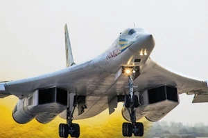 Mỹ, Canada truy đuổi 2 máy bay ném bom Nga gần bờ biển Bắc Mỹ