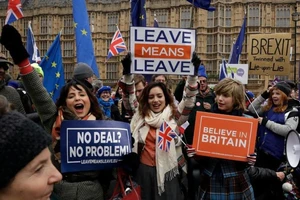 Brexit: Bà May lại trở về điểm xuất phát