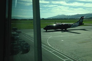 New Zealand đóng cửa sân bay vì gói hàng khả nghi