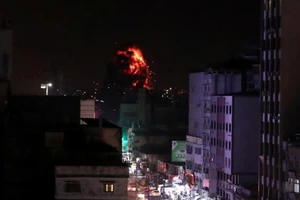 Israel không kích văn phòng lãnh đạo Hamas