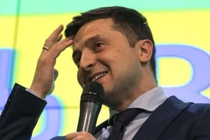 Ukraine bầu nghệ sĩ hài Zelenskiy làm tổng thống 'cho vui'?