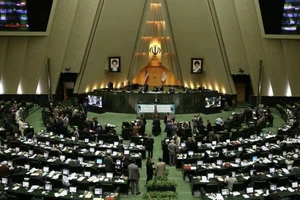 Quốc hội Iran ra dự luật chống trừng phạt của Mỹ