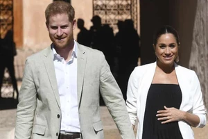 Vợ Hoàng tử Harry sinh con trai