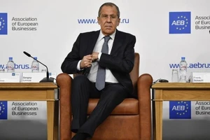 Ông Lavrov: Mỹ nên bỏ kế hoạch hạ bệ ông Maduro