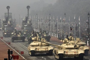 Ấn Độ sẽ triển khai 464 xe tăng T-90 đến biên giới Pakistan