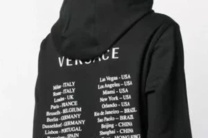 Versace xin lỗi vì cho Hong Kong, Macau là quốc gia độc lập