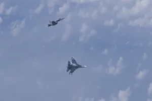 F-18 của NATO áp sát máy bay chở bộ trưởng Quốc phòng Nga 