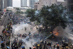 Truyền thông Trung Quốc cảnh báo Mỹ đừng lợi dụng vụ Hong Kong