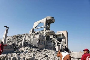 Saudi Arabia không kích nhà tù ở Yemen, hơn 100 người chết ​
