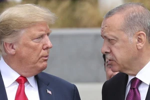 Ông Trump điện đàm ông Erdogan bàn chuyện Syria