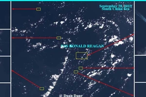 Tàu sân bay Mỹ bị tàu chiến Trung Quốc bao vây ở biển Đông?