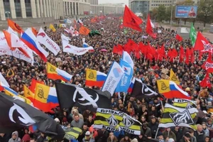 Moscow: 25.000 người xuống đường bất chấp mưa lạnh