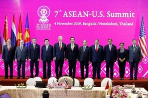 Mỹ chỉ trích Trung Quốc và mời ASEAN dự 'thượng đỉnh đặc biệt'