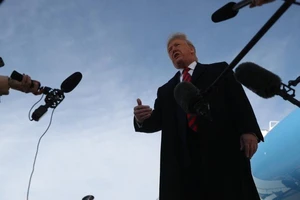 Ông Trump:Chuỗi cung ứng của Trung Quốc vỡ ‘như một quả trứng'