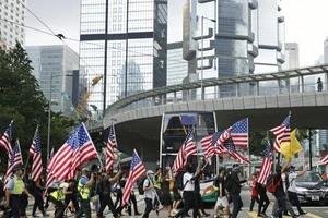 Trung Quốc triệu đại sứ Mỹ, cảnh cáo 'hậu quả’ về Hong Kong