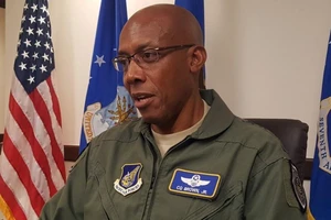 2 tướng Mỹ nói về chuyện tuần tra biển Đông của Không quân Mỹ