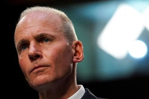 Tổng giám đốc Boeing mất chức vì 2 vụ rơi 737 MAX