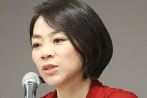 Bà Cho Huyn-ah, nhân vật gắn với tai tiếng đuổi tiếp viên liên quan chuyện phục vụ hạt macca trên máy bay. Ảnh: AP