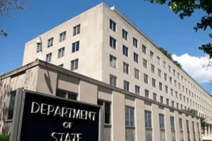 Bộ Ngoại giao Mỹ vừa thông báo ngưng xét cấp thị thực trên toàn cầu vì COVID-19. Ảnh: MASSI POST